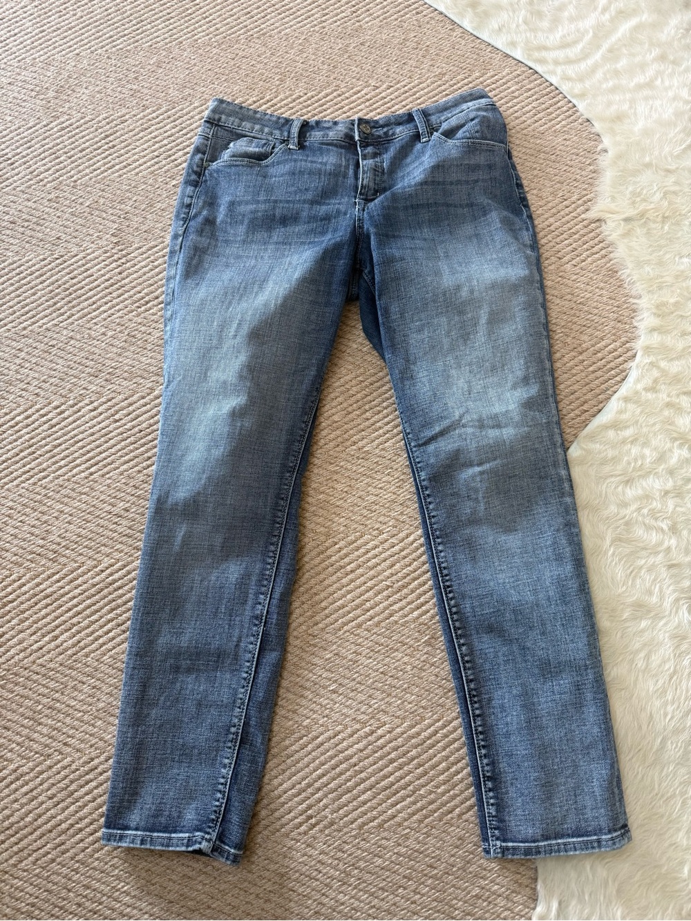 Laurie Felt Skinny Jeans in Faded Blue Wash